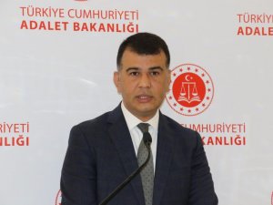 Adalet Bakanlığı Sözcüsü Çekin: “Adli görüşme odalarında alınan suç mağduru kadınların ifadeleri somut delildir”