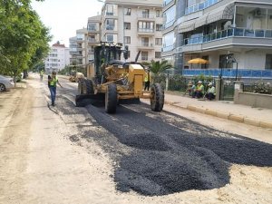 Erdek’te Altyapı çalışmaları biten yollar asfaltlanıyor