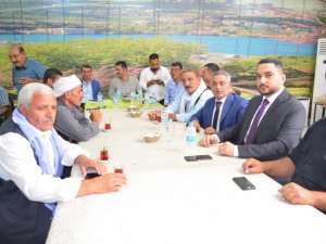Dengiz köy, koy dolaşıp AK Parti’yi anlattı