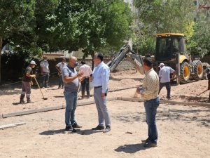 Başkan Savran, belediye ekiplerinin çalışma alanlarında incelemede bulundu