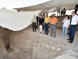 Vali Şıldak Daskyleion’da incelemelerde bulundu
