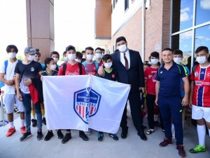 Kahramankazanlı gençlerin yeni buluşma adresi gençlik merkezi