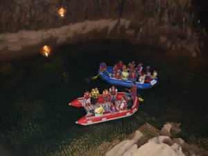 Dünyanın 3’üncü, Türkiye’nin ise en uzun yeraltı gölü mağarası yeniden ziyaretçileri ile buluştu