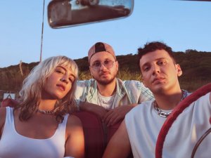 Edis, Anıl Piyancı ve Ekin Beril kamera karşına geçti