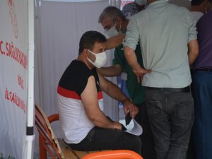 Bitlis’te aşılama çalışmaları devam ediyor