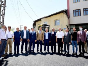 Başkan Gürkan, asfalt çalışmalarını inceledi