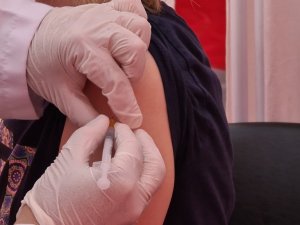 Karabük’te kent nüfusunun yarısından fazlasına 1. doz aşı yapıldı