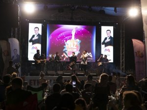 Büyükşehir Belediyesinin yaz konserleri sürüyor