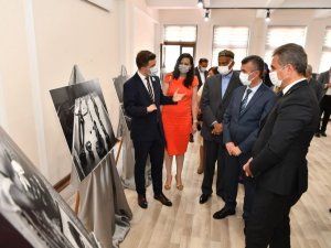 Srebrenista soykırımında ölenler anısına Mamak’ta fotoğraf sergisi açıldı