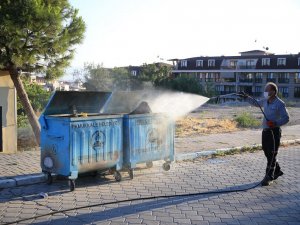Pamukkale Belediyesi karasinekle mücadelesini sürdürüyor