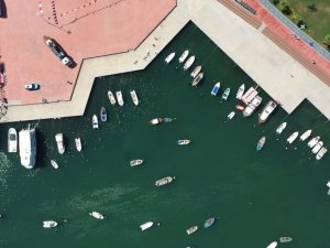 Tuzla’da temizleme çalışmaları sonuç verdi, deniz eski rengine döndü