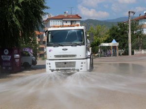 Safranbolu’da bayram temizliği devam ediyor