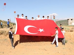 Hizan’da uçurtma şenliği düzenlendi