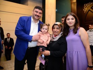 Serhat Oğuz’dan şehit aileleri ve gaziler onuruna akşam yemeği