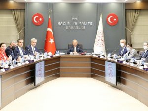Bakan Elvan, Alman şirketlerinin üst düzey yöneticileri ile bir araya geldi