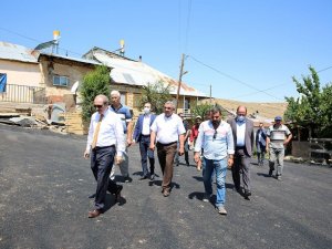 Vali Epcim, Aydıncık köyünde asfalt çalışmalarını inceledi