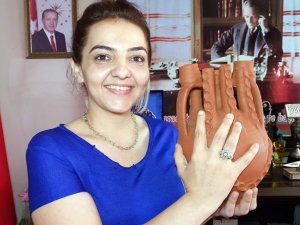 5 asırlık geleneği tektaş yüzüğe sığdırdı