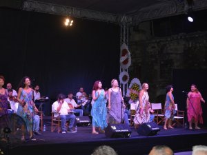 "Aşk Olsun" müzik ve şiir dinletisi beğeni topladı