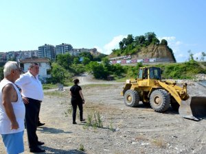İncivezaltı sahilinde temizlik çalışmasına başlandı