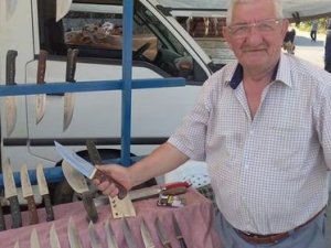 Alaplı’da bıçak, satır ve balta satışları arttı