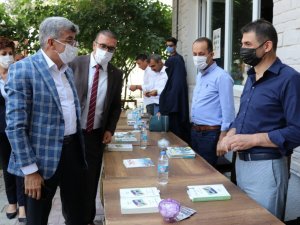 Vanlı yazarlar okuyucularıyla buluştu