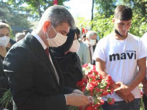 15 Temmuz şehitleri Karşıyaka Mezarlığı’nda anıldı