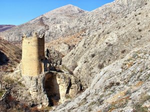 Yıllara meydan okuyan Süt Pişiren Kalesi