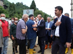 Bakanlar selin vurduğu Çayeli ilçesinde incelemelerde bulundu