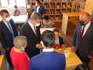 Doğanşehir yeni kütüphanesine kavuştu