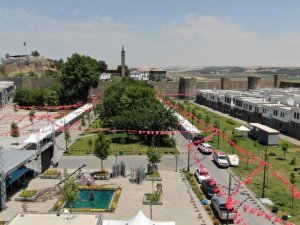 Diyarbakır Kurşunlu Meydanı 15 Temmuz etkinlikleri için hazır