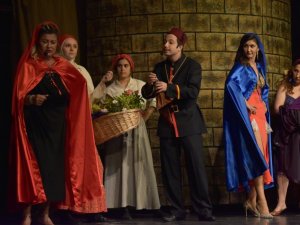 Şekerpare müzikali Aliağa’da sahnelendi