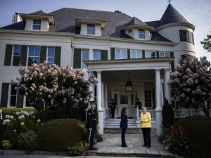 Almanya Başbakanı Merkel, ABD Başkan Yardımcısı Harris ile bir araya geldi