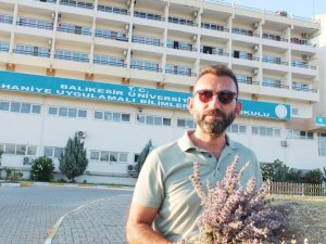 Balıkesir’de Üniversiteli gençler okullarında lavanta hasadı yaptı.