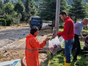 Kızılay Rize’de selden etkilenen vatandaşlar için teyakkuzda