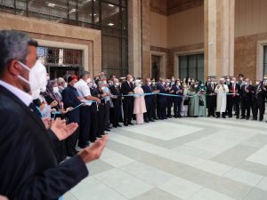 Cumhurbaşkanı Erdoğan: ”Millete silah çekenin, milletin kanını dökenin, milletin bayrağına ve ezanına göz dikenin, milletin geleceğini karartmaya kalkanın affı da olmaz müsamahası da olmaz"