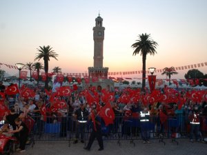 İzmir 15 Temmuz’u anıyor