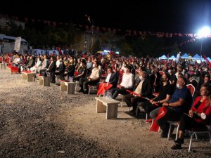 Ürgüp’te Esat Kabaklı, kahramanlık türküleri söyledi