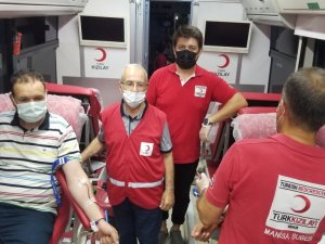 Manisalılar 15 Temmuz anısına kan vermeye koştu