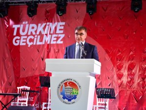 Vali Gürelb “Milletimiz bu karanlık gecenin sabahını aydınlığa çevirmiştir”