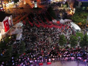 Yalovalılar 5 sene öncesi gibi sokaklara indi