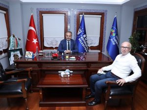 Başkan Aktaş’ın kurban bağışı Kızılay’a