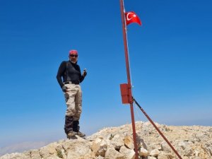 3 bin 70 metrelik dağa solo tırmanış