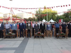 Sincan Belediyesi, 15 Temmuz kahramanlarını Lale Meydanı’nda özel bir etkinlikle andı