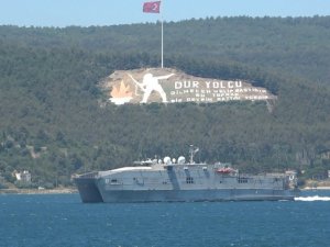 ABD Donanması’na ait ’USNS Yuma’, Çanakkale Boğazı’ndan geçti