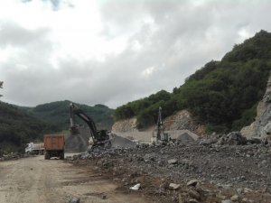 Kumru-Niksar yolunda çalışmalar sürüyor