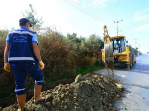 Büyükşehir Menteşe’de 8 Mahalleye kanalizasyon hattı yapıyor