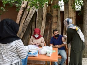 Çatak Halk Eğitim Merkezi Müdürlüğünden aşıya tam destek