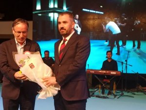 Başkan Çetin: "15 Temmuz’u anlamak için Malazgirt’ten beri vatanımızı nasıl şehit kanlarıyla yoğurduğumuzu bilmemiz gerekir"