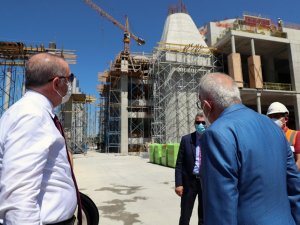 Cumhurbaşkanı Erdoğan, Barbaros Hayrettin Paşa Camii inşaatında incelemelerde bulundu