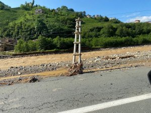 Rize’de sel felaketinden etkilenen 272 trafonun enerjisi verildi